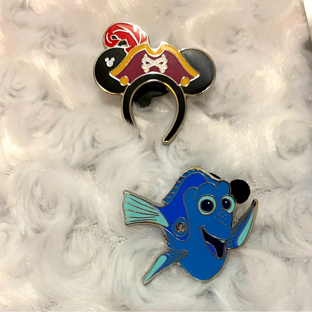 Disney World 2025 Hidden Mickey Pins - Pirates Ears & Dory (Blue) - NWT